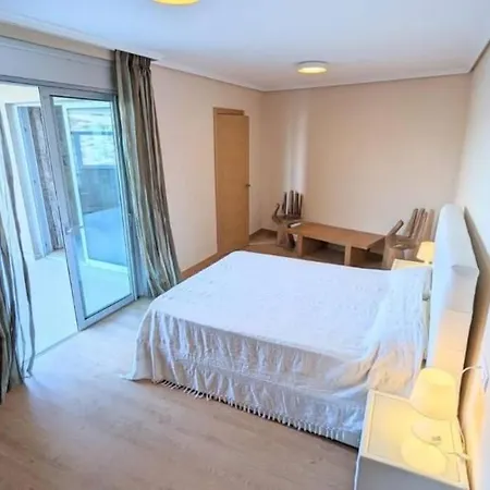 Διαμέρισμα 2-Bedroom Apartment With Terrace Vistaroja *