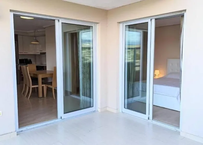 Apartamento 2-Bedroom Apartment With Terrace Vistaroja